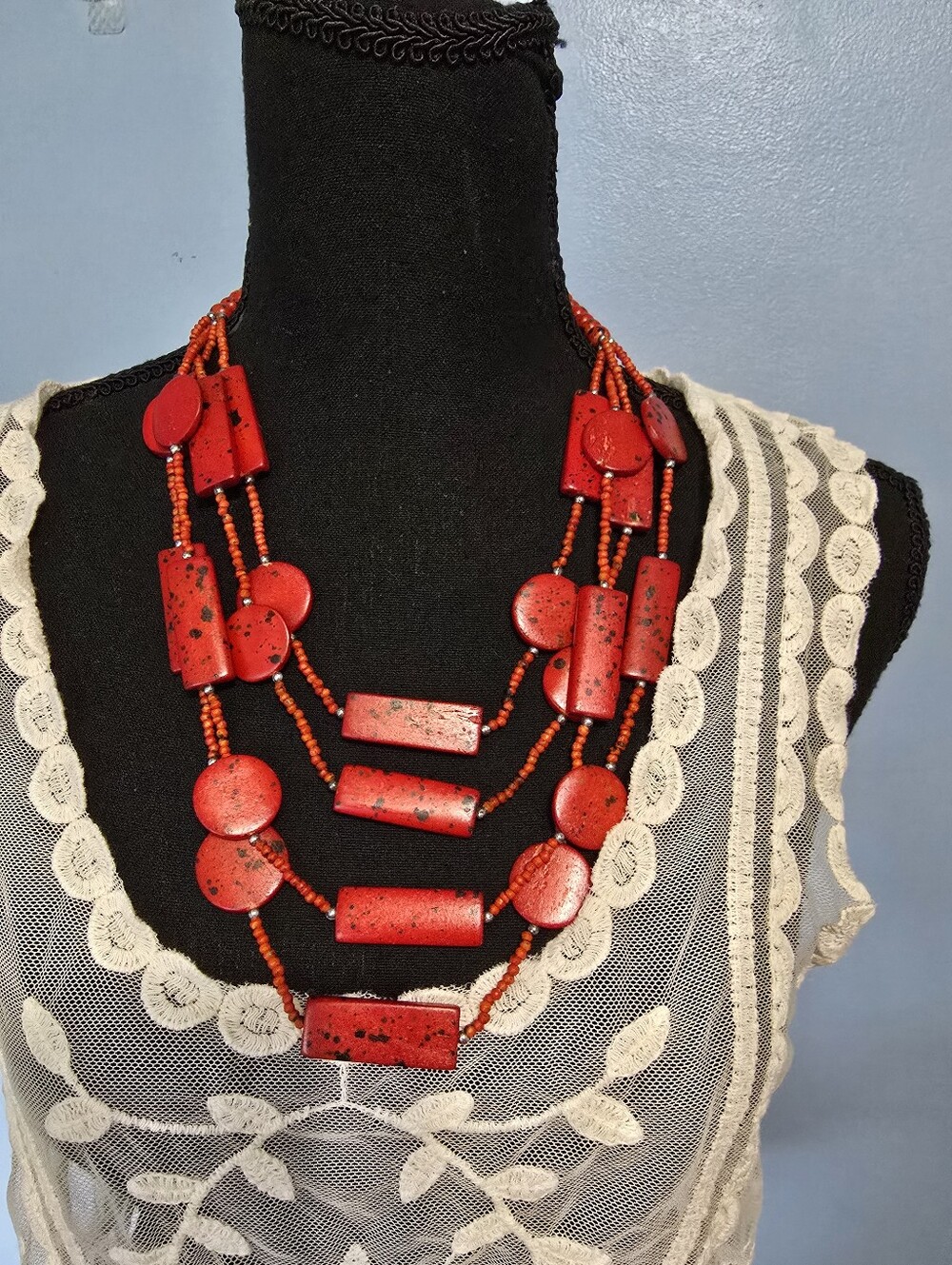 Vntg Red Beaded Women's Multi Strand Necklace
